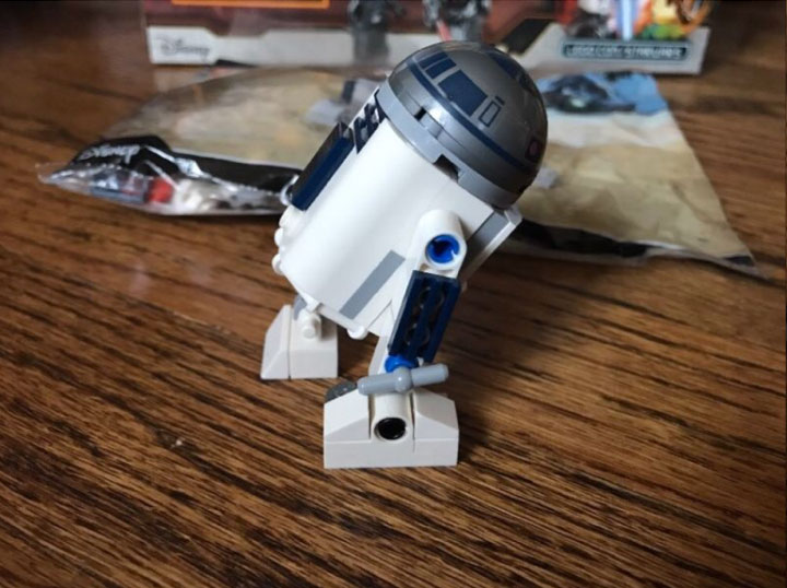 002-r2d2