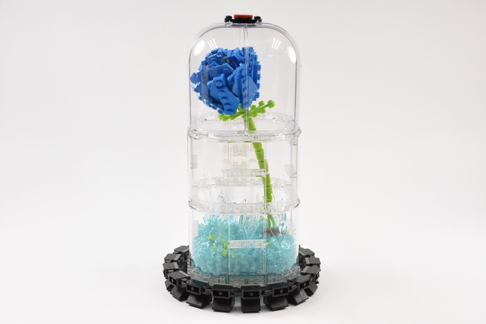 LEGO Blue Rose by Chakhei Mok