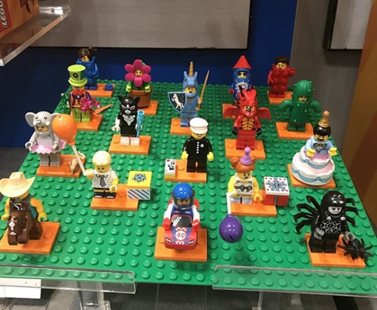LEGO Collectible Minifigure Series 18 71021