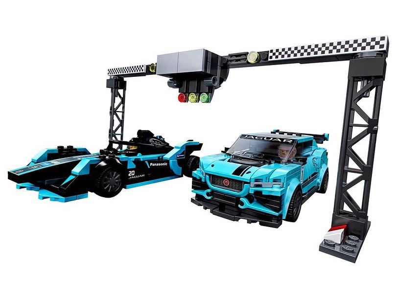 LEGO Speed Champions Formula E Panasonic Jaguar Racing Gen 2 & I-PACE eTROPHY (76898) - 04