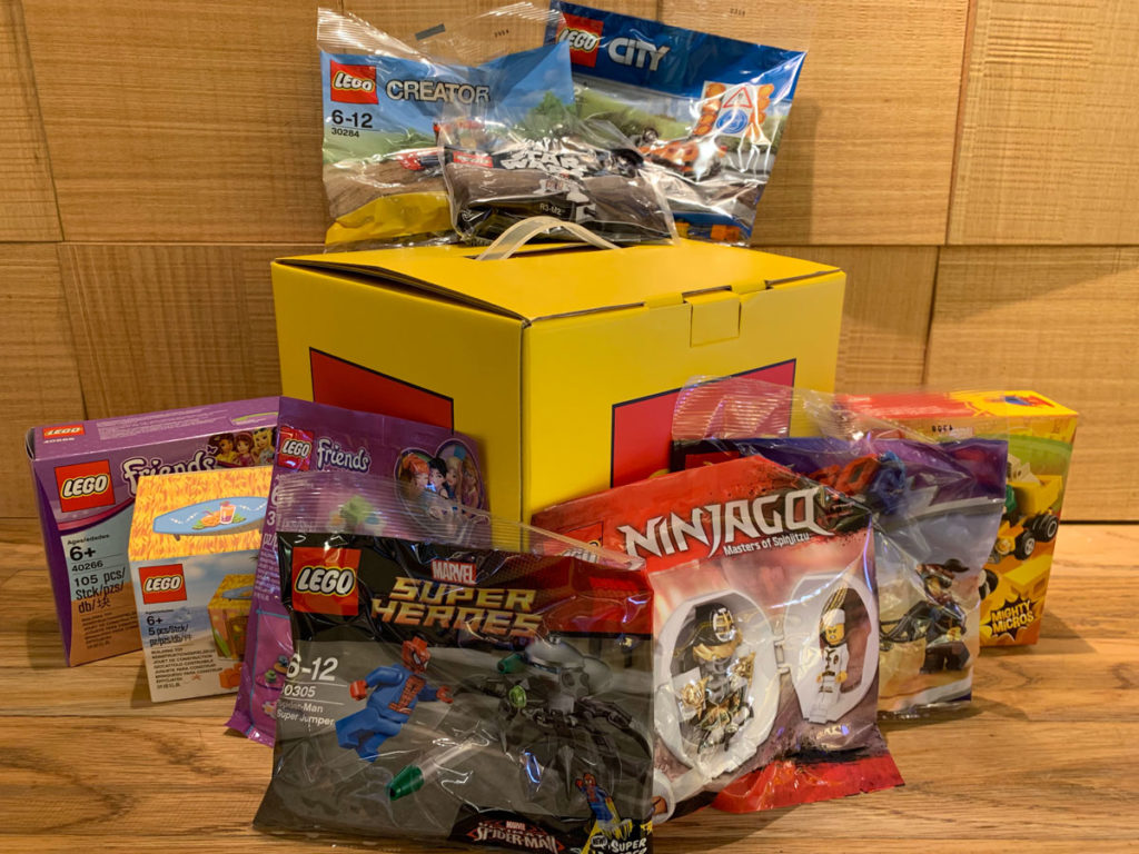 Brickfinder Unboxing The Robinsons’ LEGO ‘Mystery’ Box!