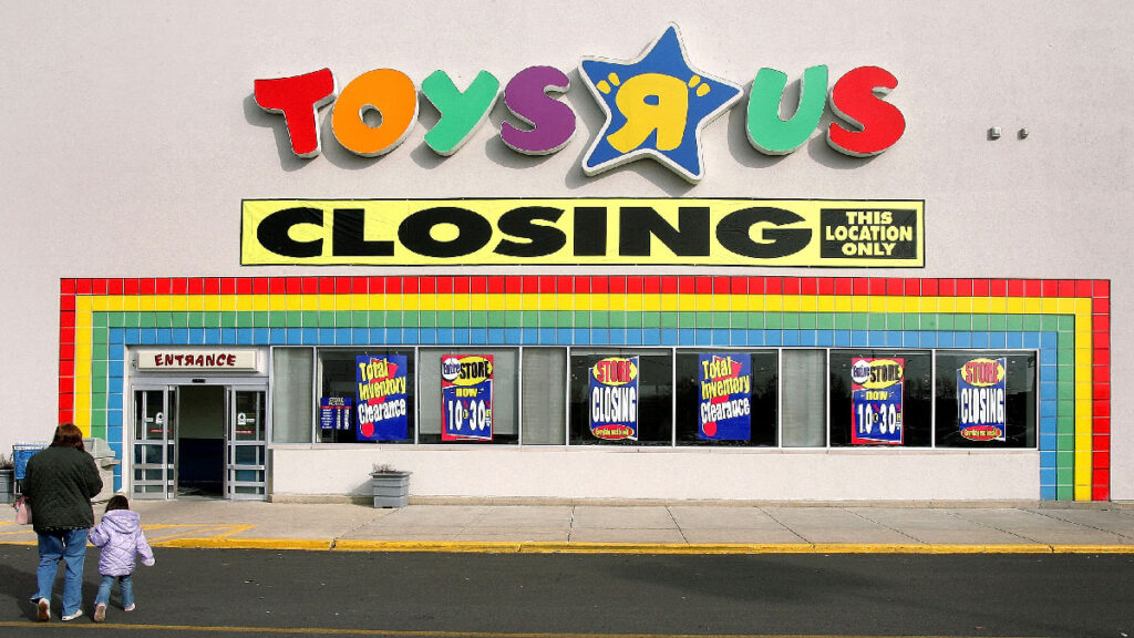 Brickfinder Toys ‘R’ Us To Reopen in the United States